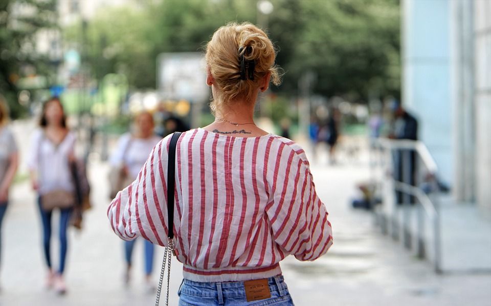 Moda letnia: Jak wybrać ubrania, które podkreślą Twoją sylwetkę?