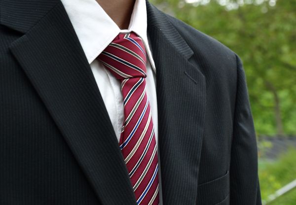 Stylowy mężczyzna: Jak dobrze wybrać krawat?